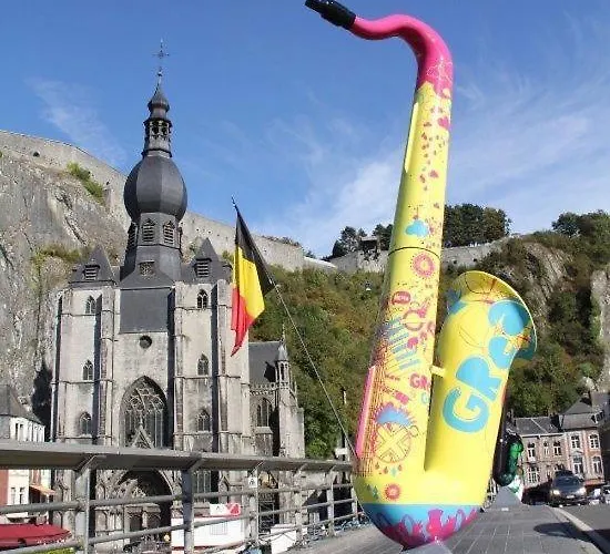 A Deux Patenier De *