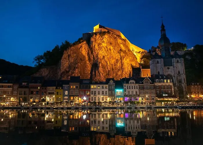 A Deux Patenier De Dom wakacyjny Dinant